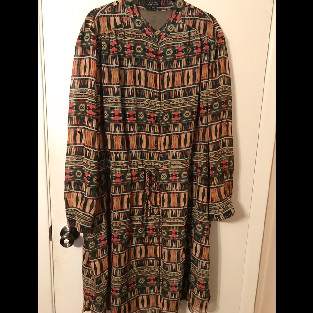 Tahari Arthur S Levine Aztec colored lined dress